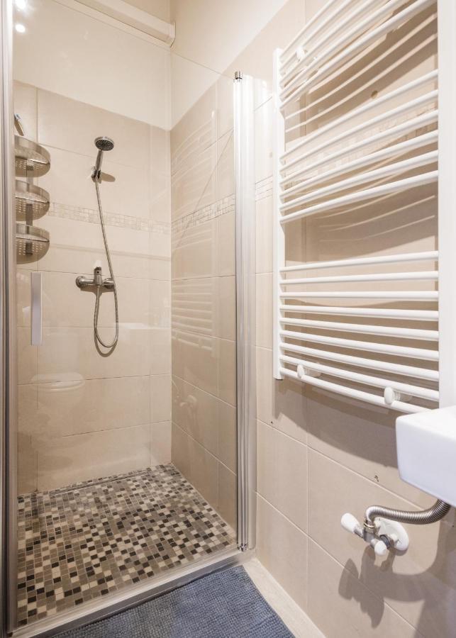 O Street 3 Bedroom Stylish Apartment Budapest Ngoại thất bức ảnh